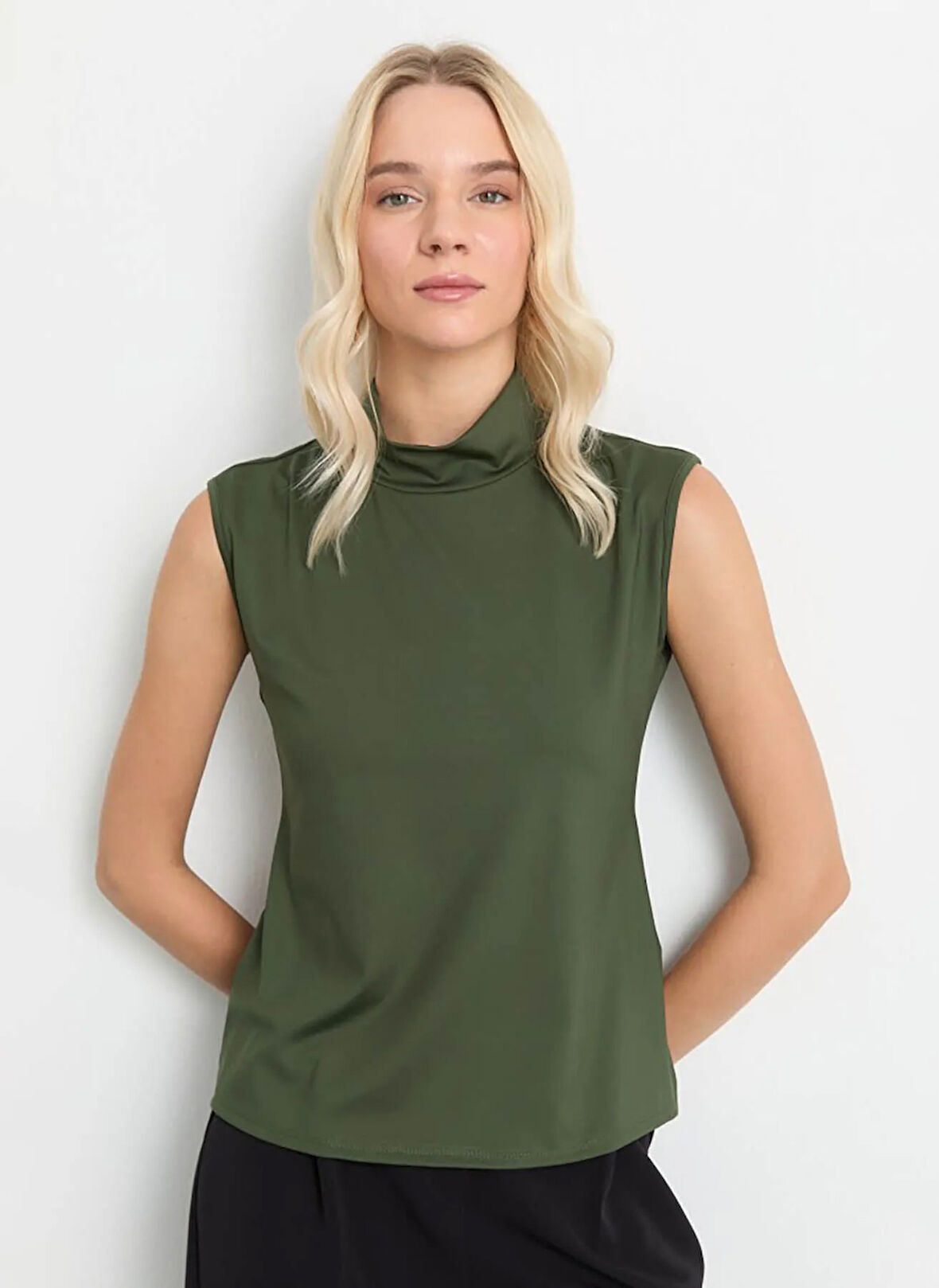 Selen Balıkçı Yaka Düz Haki Kadın Bluz 25KSL8288