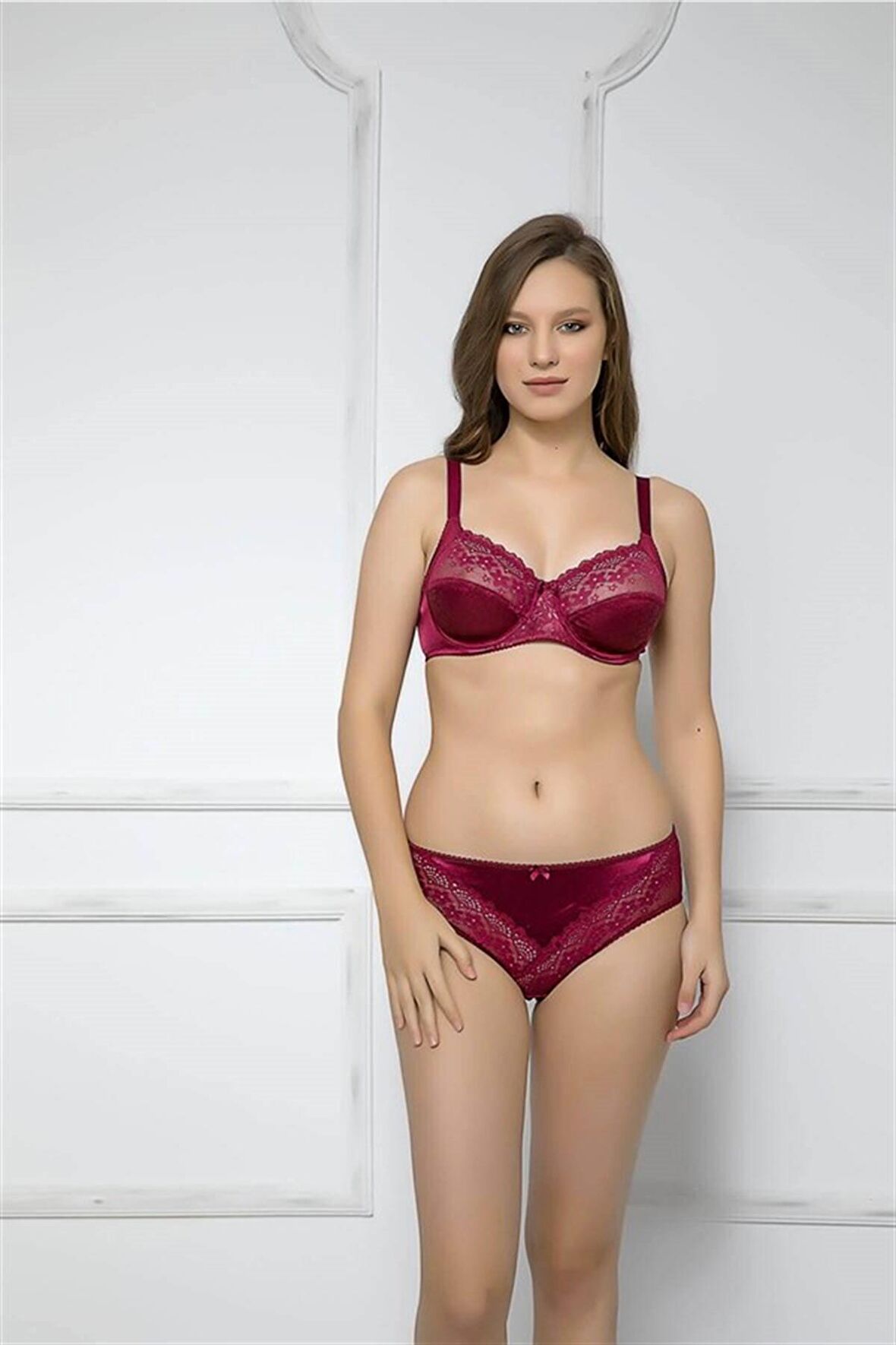 Moonlight Dantelli Minimizer Toparlayıcı Balenli Sütyen 2114