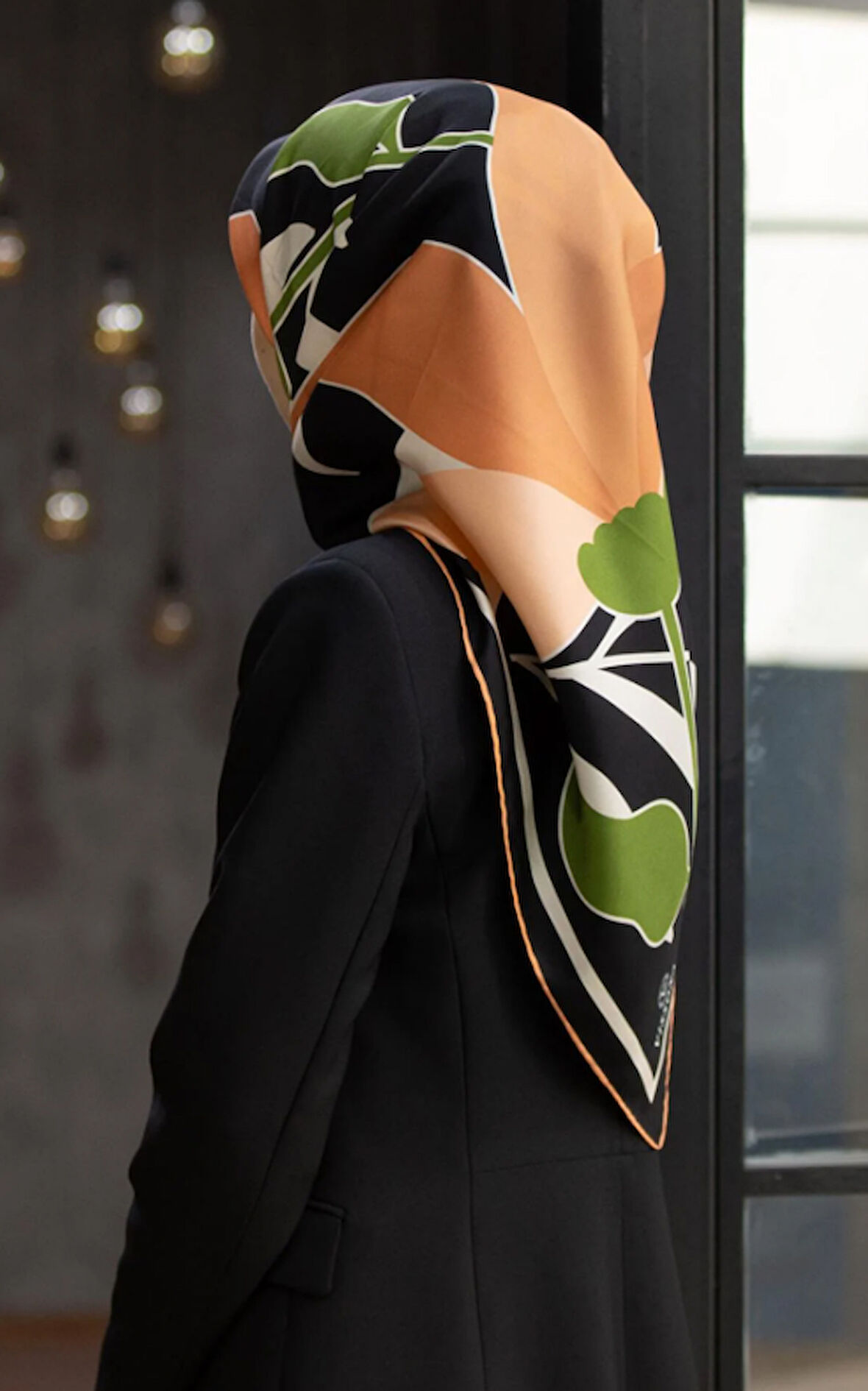 Vissona Tivil İpek Eşarp 60061 - 1 - 0012 - 0043 Yeşil Karışık Desen 