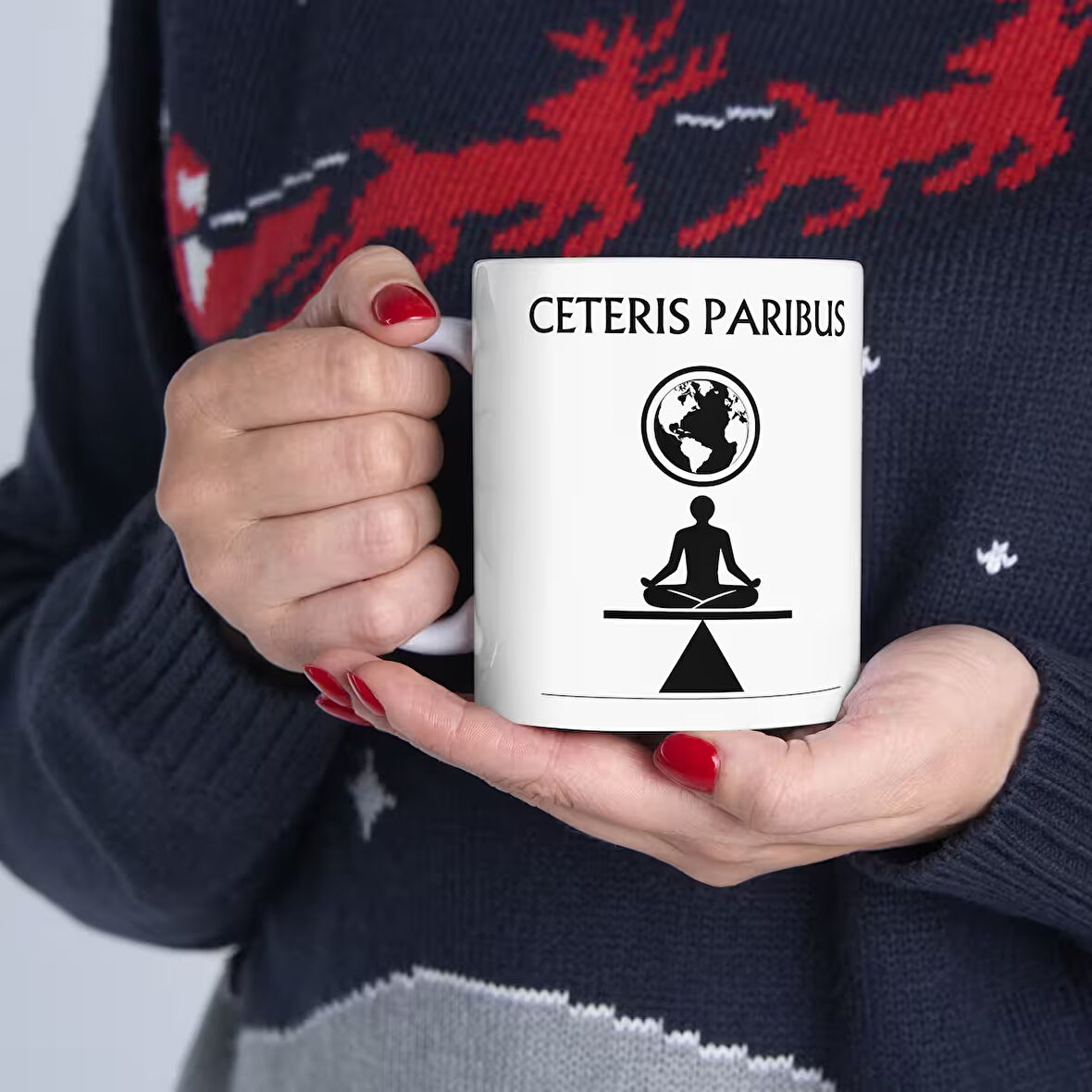 Ceteris Paribus Kupa – Denge ve Uyumu Yansıtan Felsefi ve Ekonomi Temalı Tasarım Hediyesi