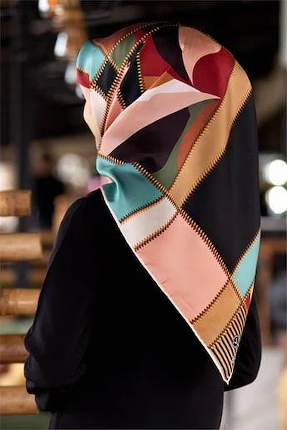 Vissona Tivil İpek Eşarp 17428 - 0012 - 0039 Somon Yeşil Geometrik Desen