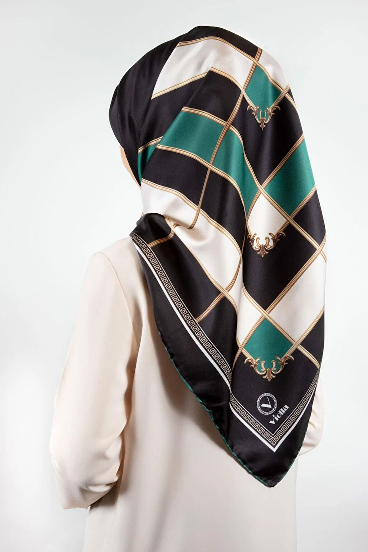 Twill Gold Detaylı Kareli Desenli Petrol Yeşili Renkli 90x90 Eşarp (İpek İçermez) Kenar Dikiş Şekli El Dikişli