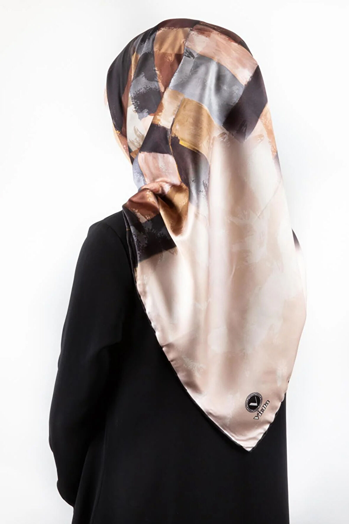 Twill Yağlı Boya Desenli Bej Renkli 90x90 Eşarp (İpek İçermez) Kenar Dikiş Şekli El Dikişli