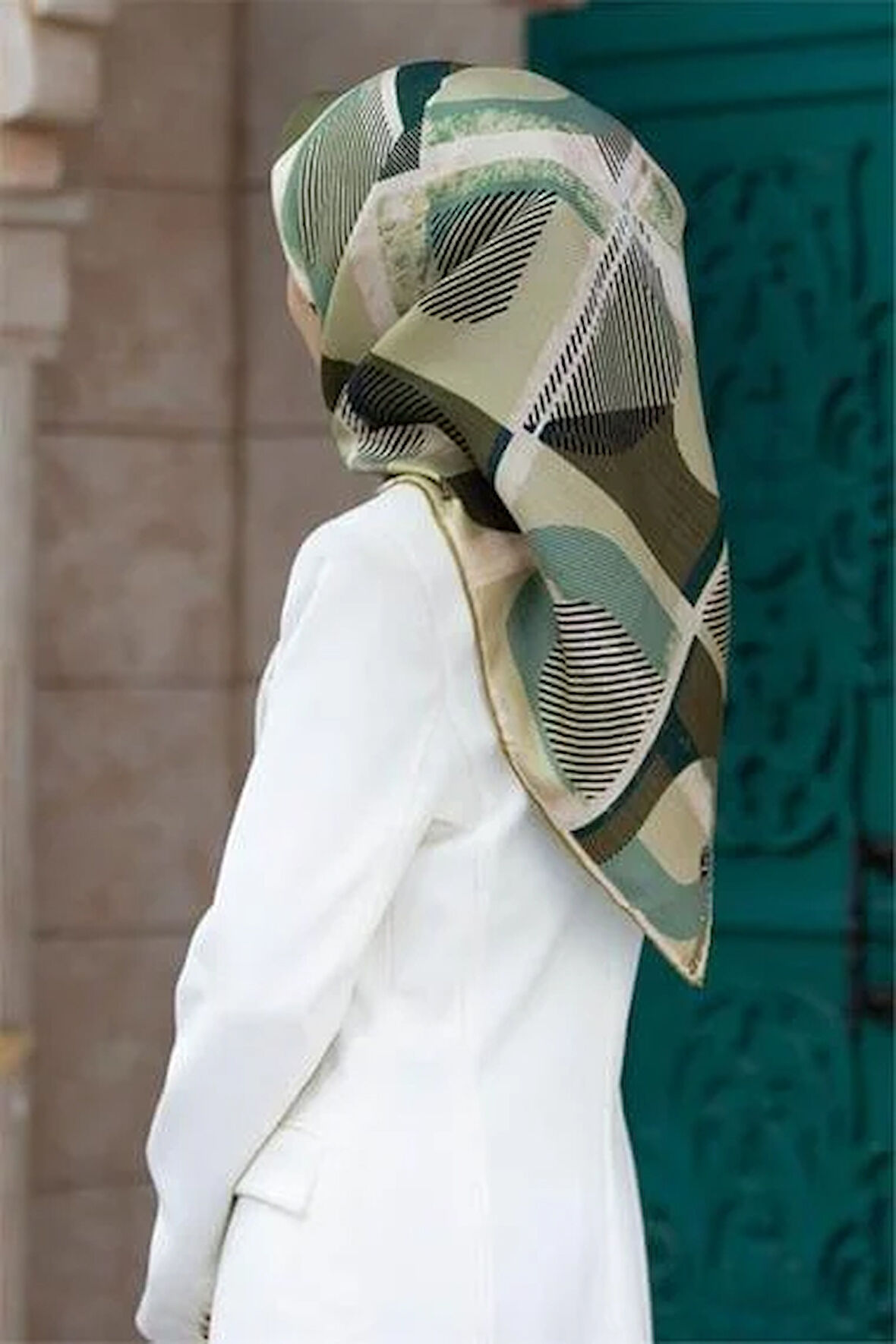 Vissona Tivil İpek Eşarp 51918 - 0402 - 0003 Küf Yeşili Çizgi Desen