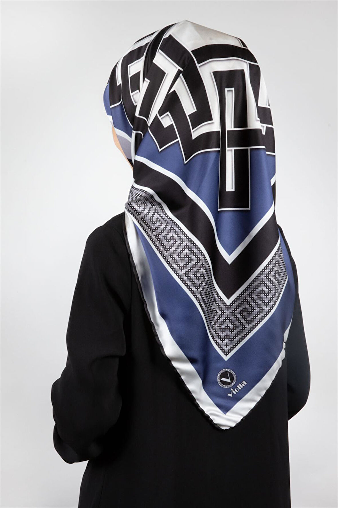 Twill Çizgili Sonsuzluk Düğümü Desenli İndigo Renkli 90x90 Eşarp (İpek İçermez)