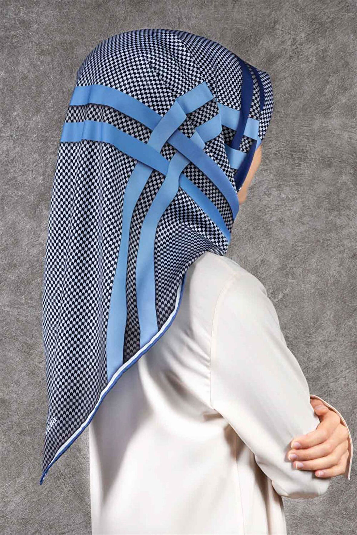 Twill Çizgili Pötikareli Çizgili Desenli İndigo Mavisi - Bebe Mavisi Renkli 90x90 Eşarp (İpek İçermez)