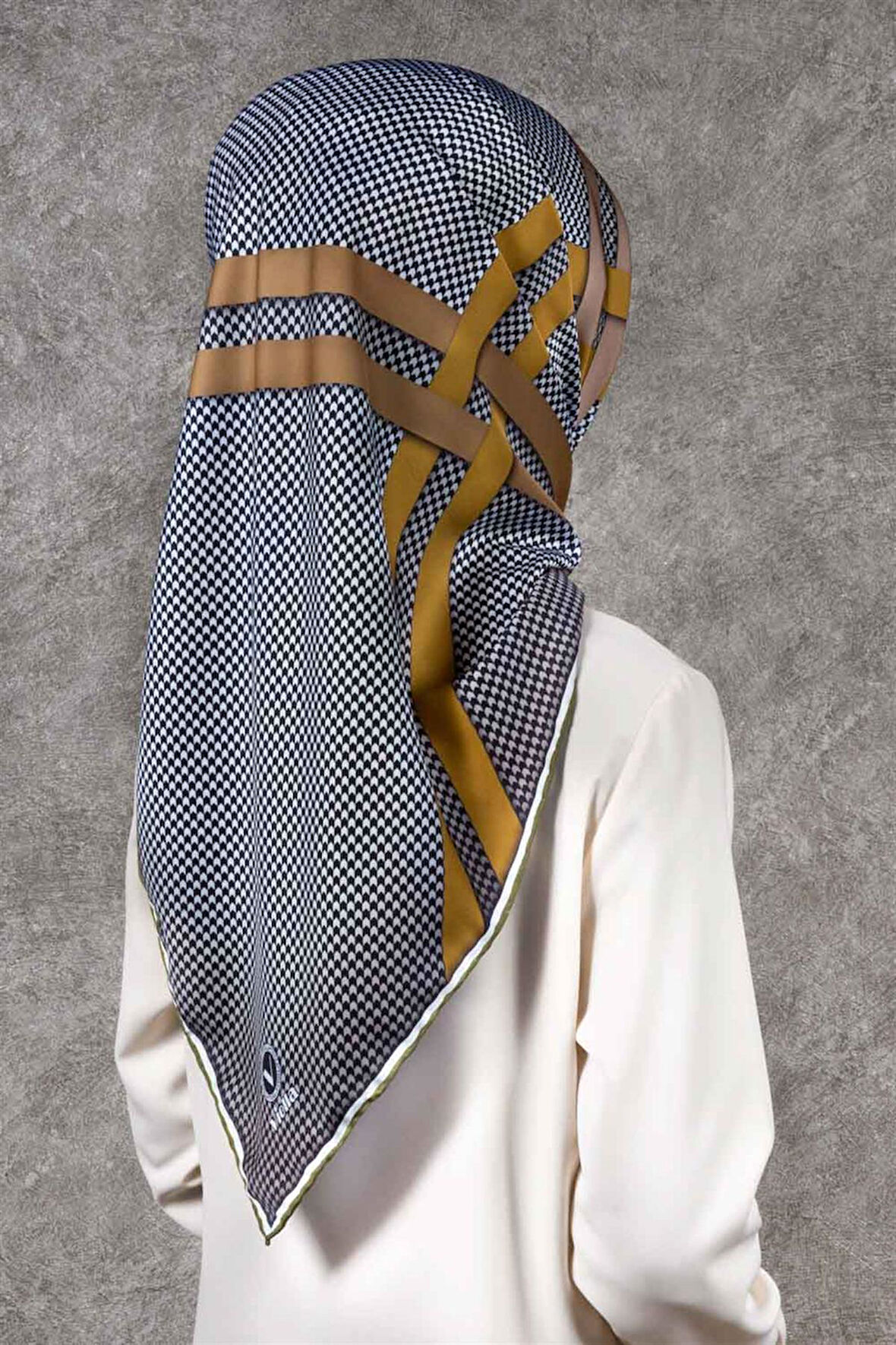 Twill Çizgili Pötikareli Çizgili Desenli Haki Yeşili - Fıstık Yeşili Renkli 90x90 Eşarp (İpek İçermez)