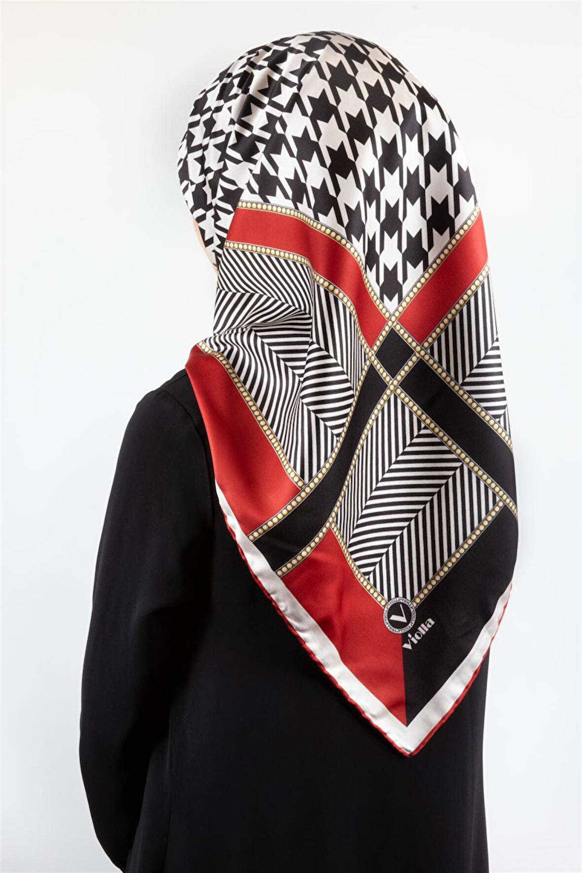 Twill Kazayağı Desenli Kırmızı Renkli 90x90 Eşarp (İpek İçermez) Kenar Dikiş Şekli El Dikişli