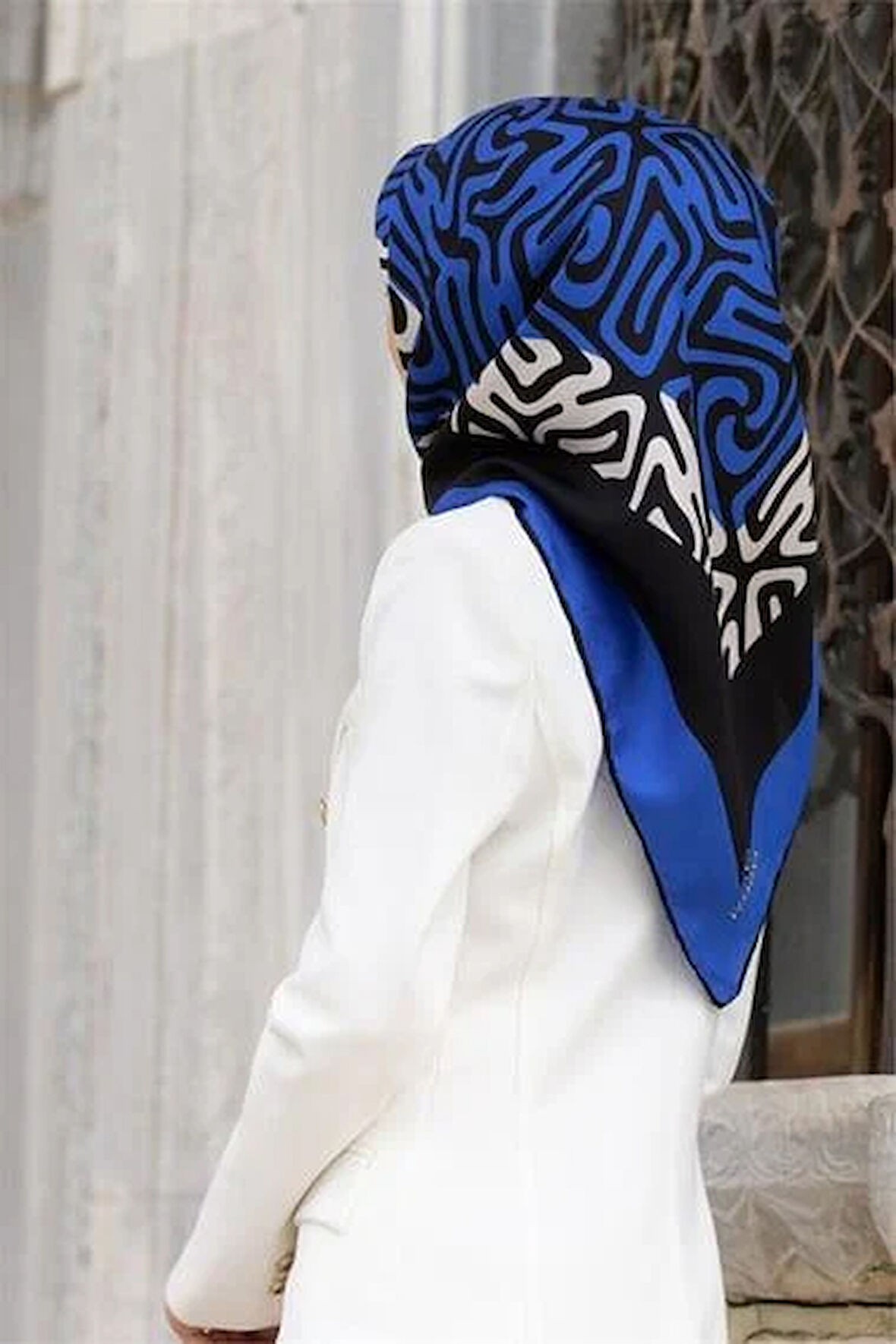 Vissona Tivil İpek Eşarp 51373 - 8 - 0001 - 0032 Saks Zebra Desen