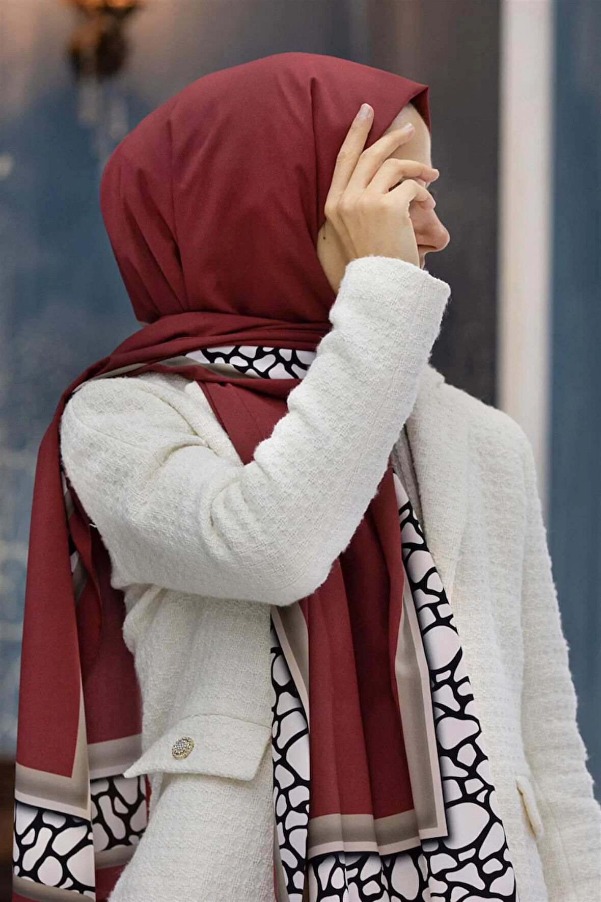 LÜKS MEDİNE İPEĞİ  DESENLİ BORDO - BEJ  RENKLİ 75X195 KIRIŞMAZ ŞAL MOSS KREP DİKİŞ TİPİ İTALYAN DİKİŞLİ