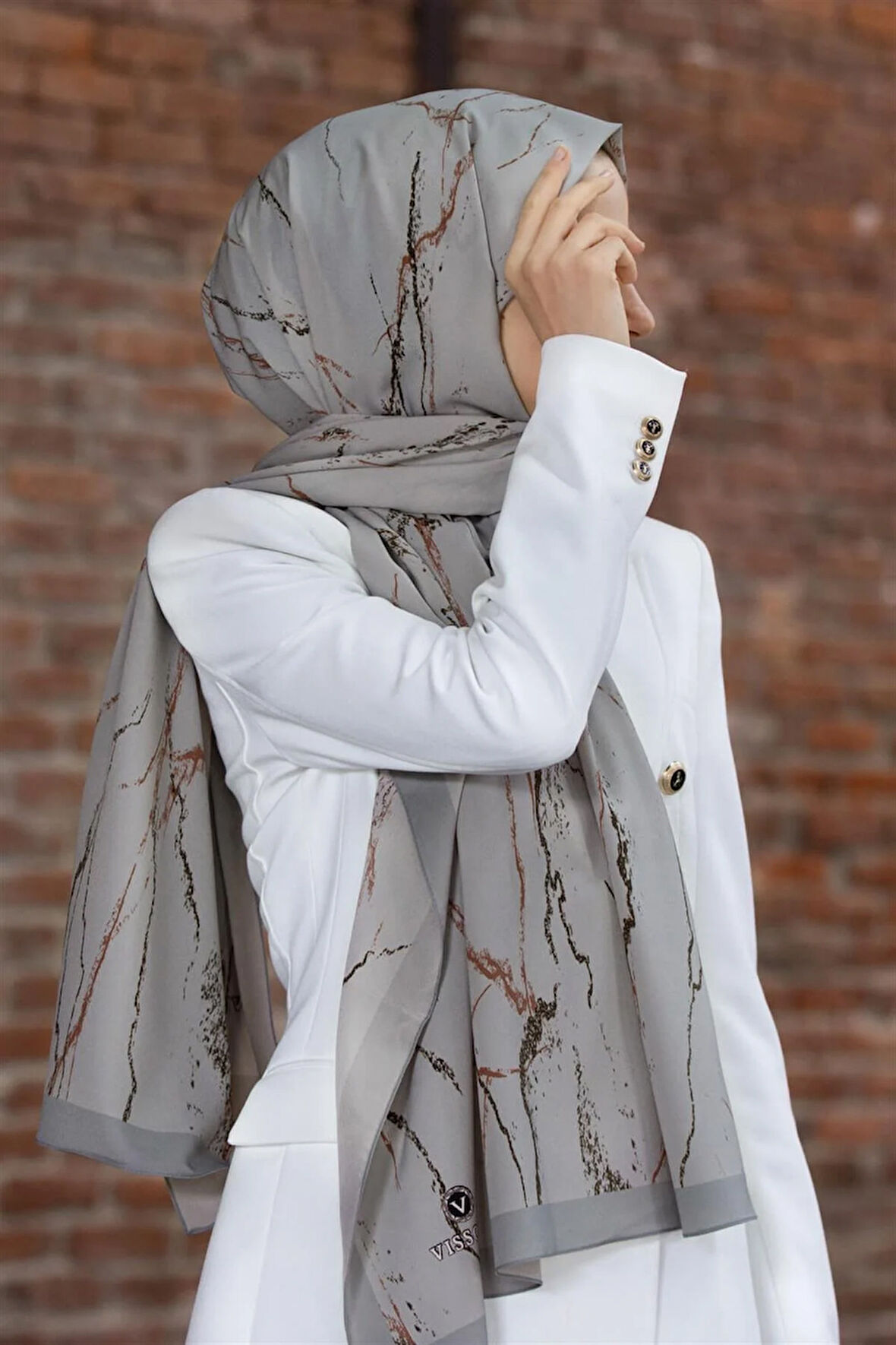 LÜKS MEDİNE İPEĞİ MERMER DESENLİ VİZON - TABA RENKLİ 75X195 KIRIŞMAZ ŞAL MOSS KREP DİKİŞ TİPİ İTALYAN DİKİŞLİ