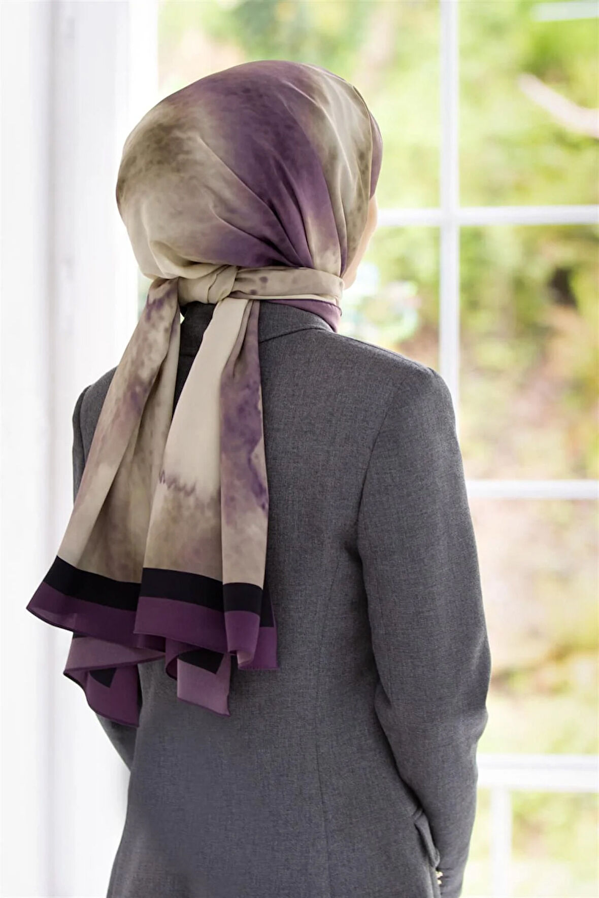 LÜKS MEDİNE BATİK DESENLİ LİLA RENKLİ 75X195 KIRIŞMAZ ŞAL MOSS KREP DİKİŞ TİPİ İTALYAN DİKİŞLİ