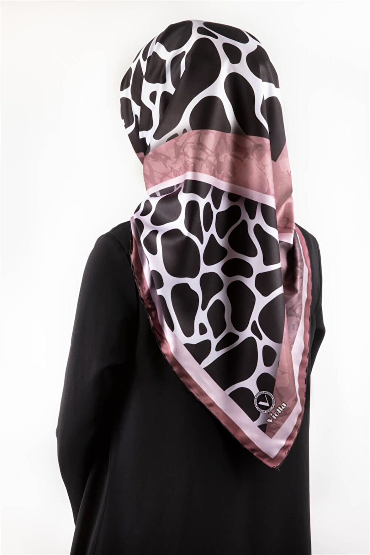 Twill Taş Desenli Pudra Renkli 90x90 Eşarp (İpek İçermez)Kenar Dikiş Şekli El Dikişli