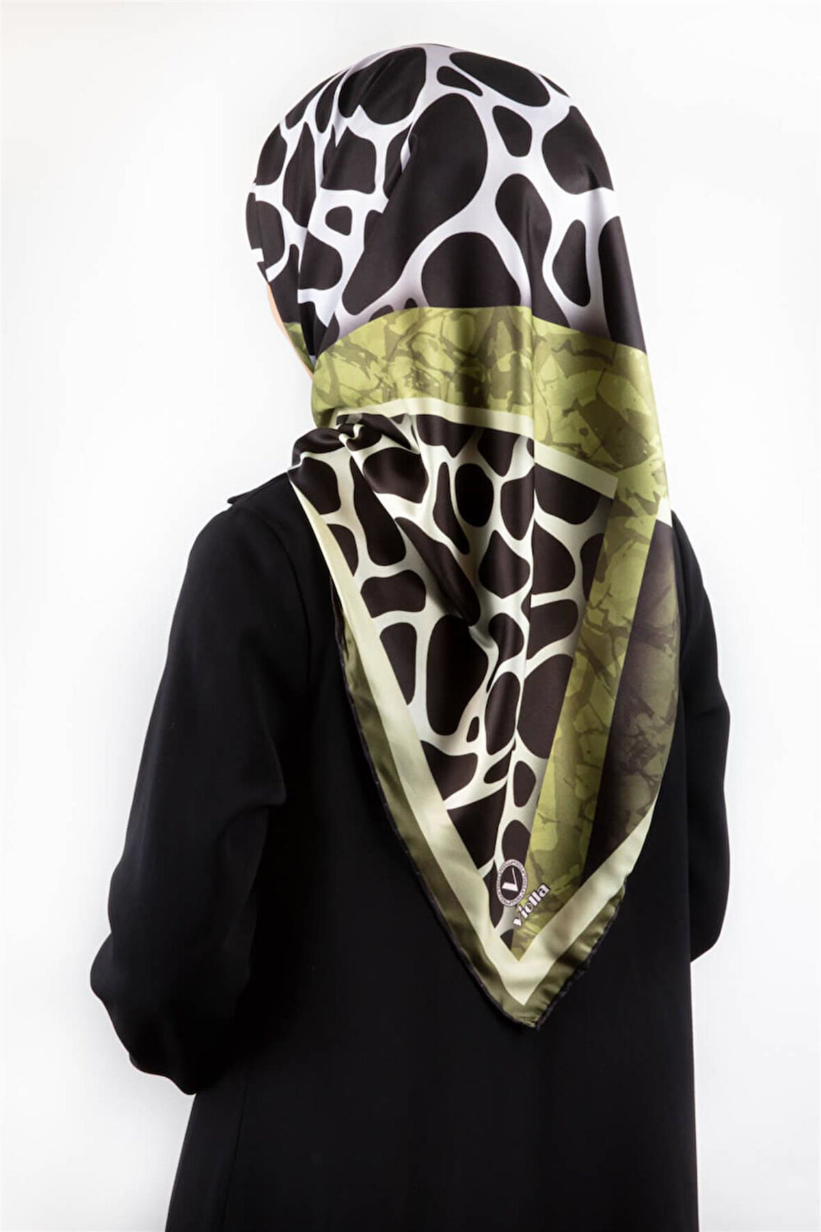 Twill Taş Desenli Haki Yeşili Renkli 90x90 Eşarp (İpek İçermez)Kenar Dikiş Şekli El Dikişli