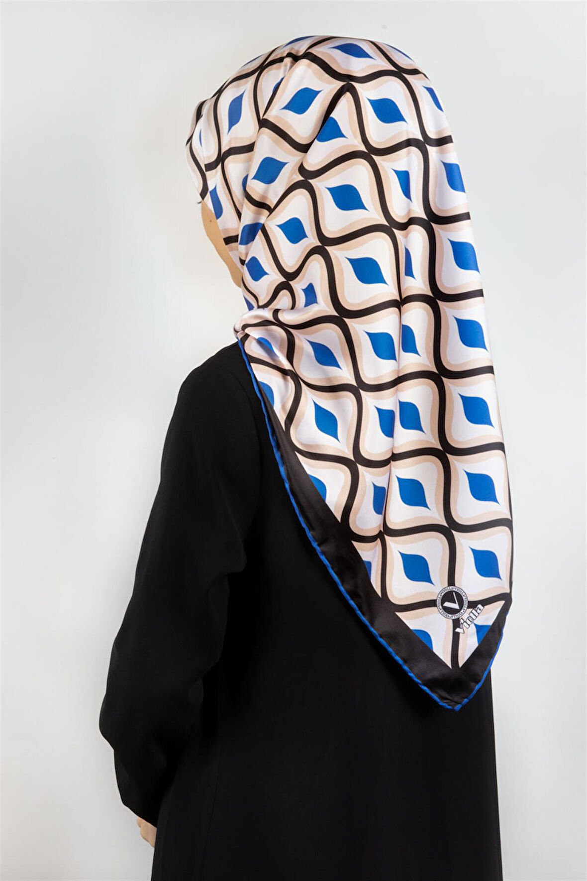 Twill Geometrik Daire Desenli Saks Renkli 90x90 Eşarp (İpek İçermez) Dikim Şekli : El Dikişi