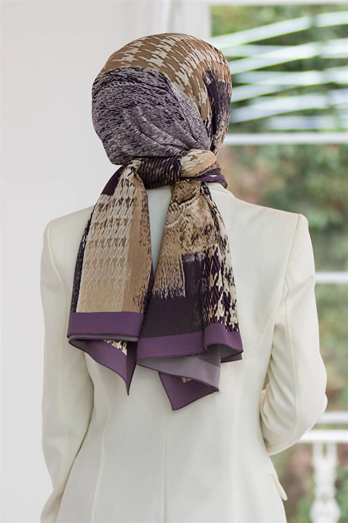 LÜKS MEDİNE İPEĞİ KAZAYAĞI DESENLİ LİLA RENKLİ 75X195 KIRIŞMAZ ŞAL MOSS KREP DİKİŞ TİPİ İTALYAN DİKİŞLİ