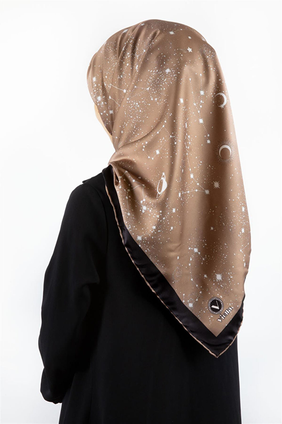 Twill Galaksi Desenli Bej Renkli 90x90 Eşarp (İpek İçermez) Kenar Dikiş Şekli El Dikişli