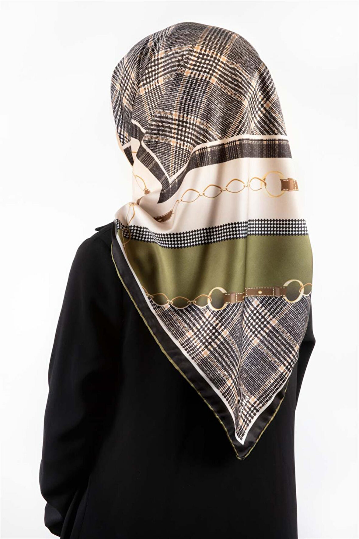 Twill Kemer ve Zincir Detaylı Ekose Desenli Haki Renkli 90x90 Eşarp (İpek İçermez) Kenar Dikiş Şekli El Dikişli