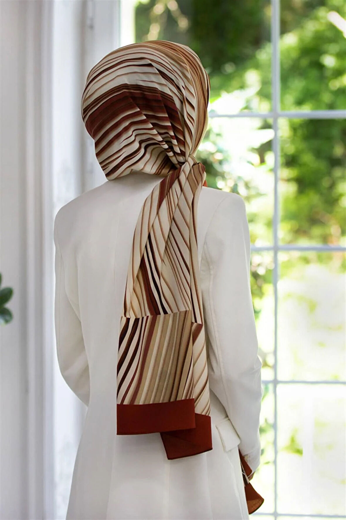 LÜKS MEDİNE İPEĞİ ÇİZGİLİ DESENLİ BORDO RENKLİ 75X195 KIRIŞMAZ ŞAL MOSS KREP DİKİŞ TİPİ İTALYAN DİKİŞLİ