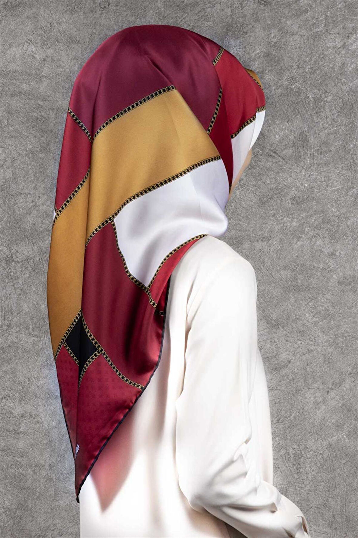 Twill Geometrik Desenli Taba - Bej Renkli 90x90 Eşarp (İpek İçermez) Kenar Dikiş Şekli El Dikişli