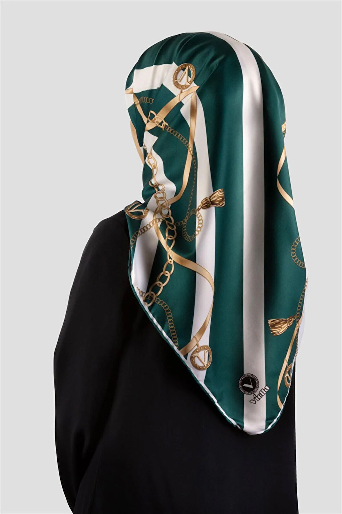 Twill Çizgili Kemer ve Zinci Desenli Petrol Yeşili Renkli 90x90 Eşarp (İpek İçermez) Kenar Dikiş Şekli El Dikişli