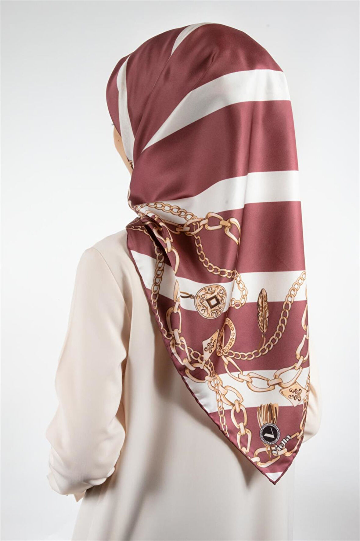 Twill Çizgili Zincir Desenli Pudra Renkli 90x90 Eşarp (İpek İçermez) Kenar Dikiş Şekli El Dikişli