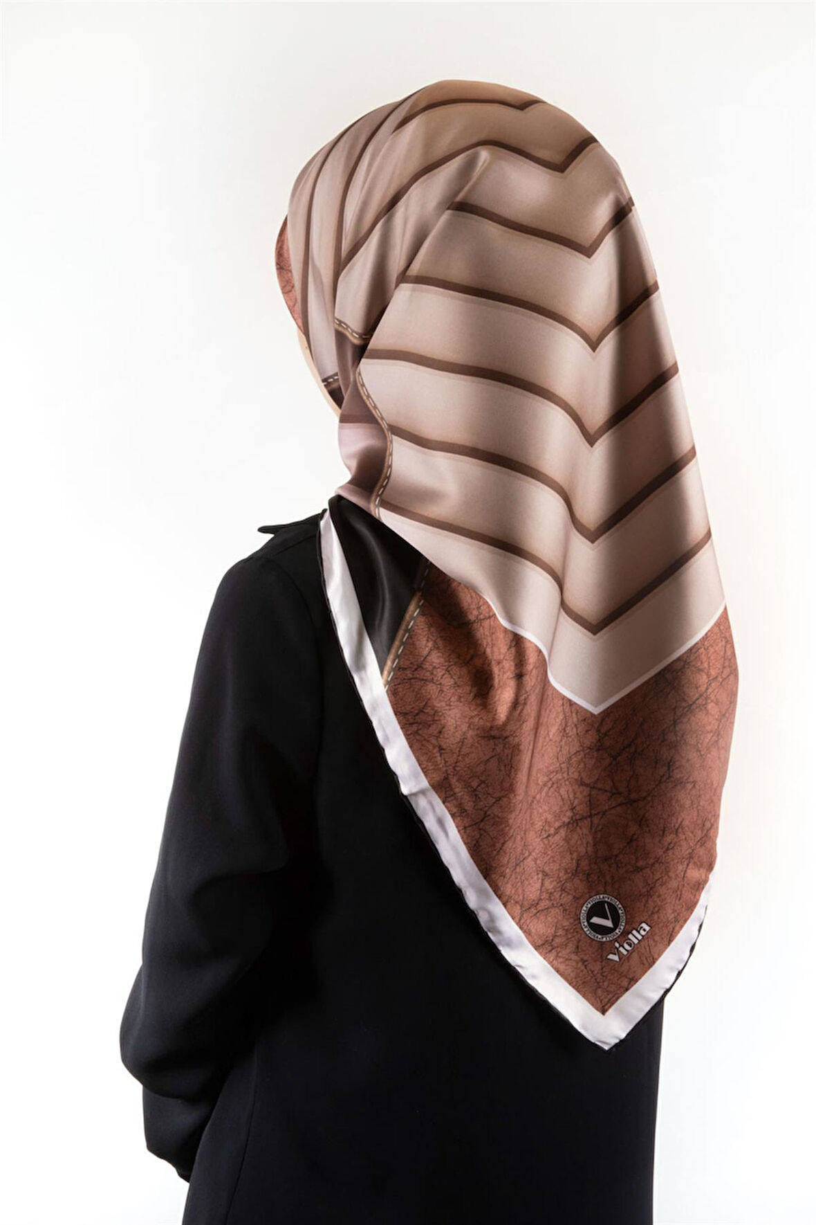 Twill Zigzag Desenli Bakır Renkli 90x90 Eşarp (İpek İçermez) Kenar Dikiş Şekli El Dikişli