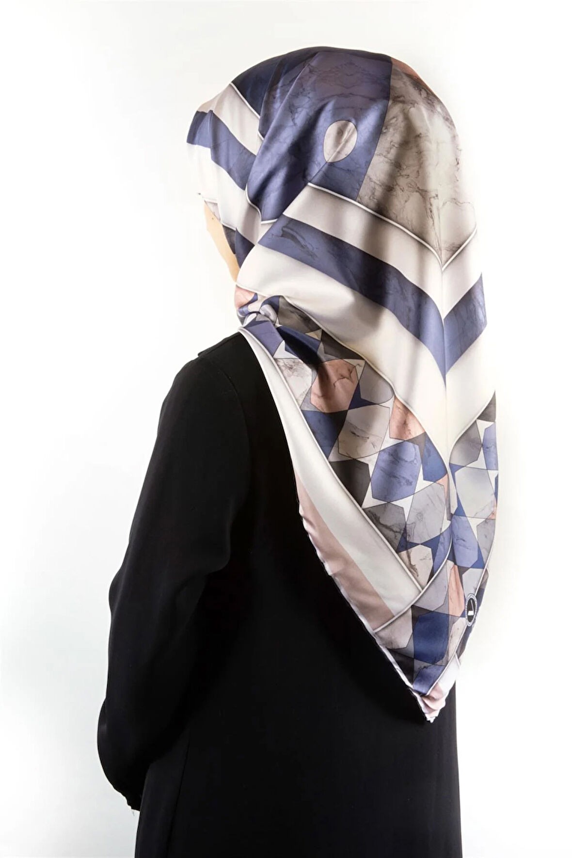 Twill Geometrik Mermer Desenli Pudra Renkli 90x90 Eşarp (İpek İçermez) Kenar Dikiş Şekli El Dikişli