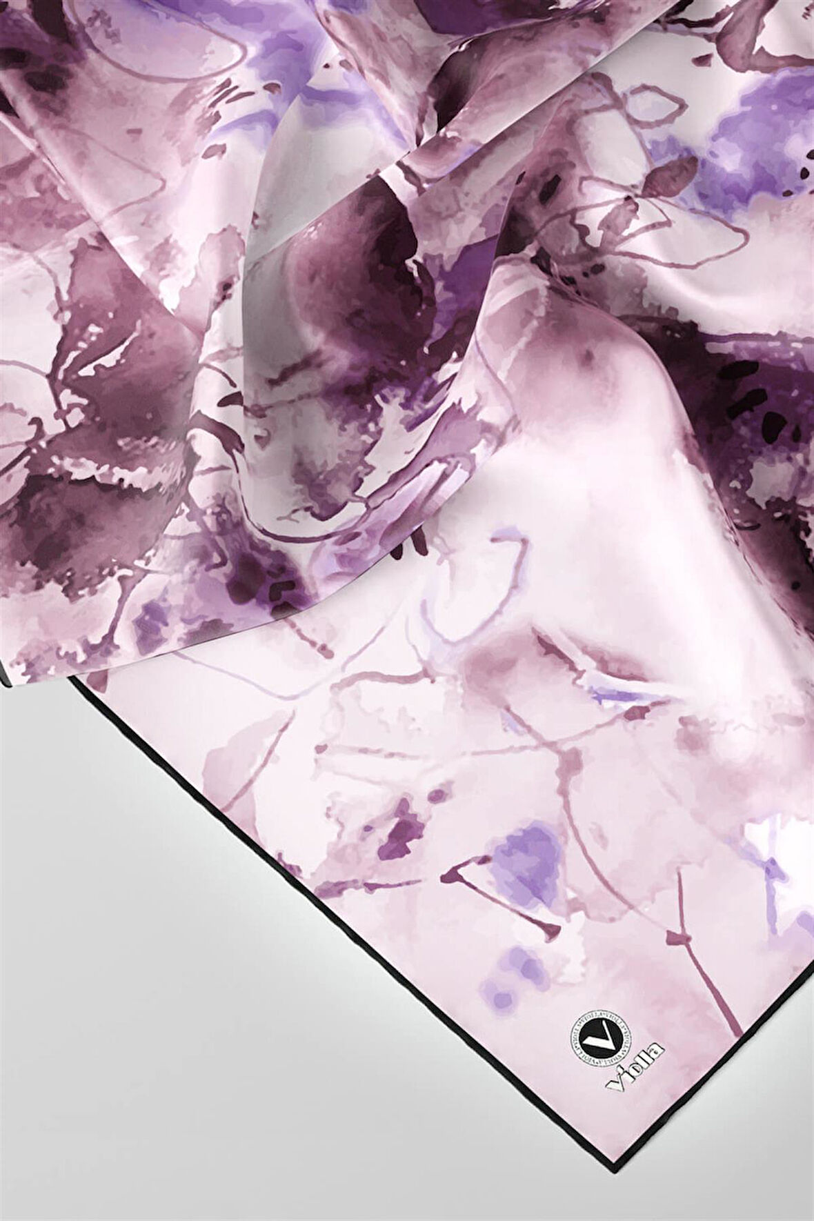 Twill Batik Çiçek Desenli Lila Renkli 90x90 Eşarp (İpek İçermez) Kenar Dikiş Şekli El Dikişli