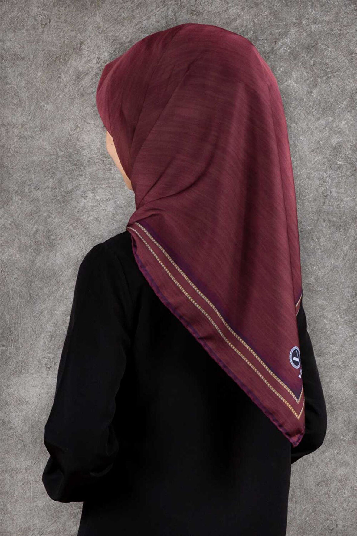 Twill Efektli Bordür Desenli Bordo Renkli 90x90 Eşarp (İpek İçermez) Dikim Şekli : El Dikişi