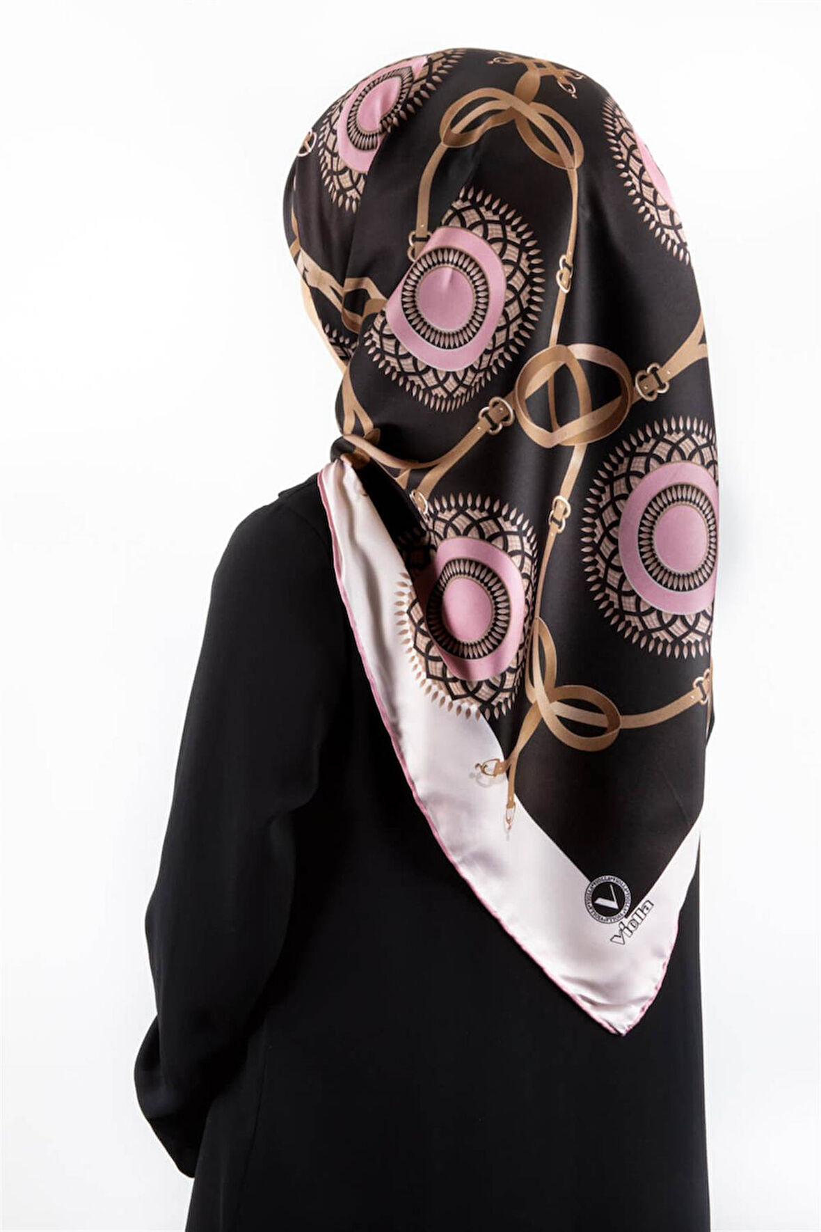 Twill Kemerli Ve Geometrik Desenli Pudra Renkli 90x90 Eşarp (İpek İçermez) Kenar Dikiş Şekli El Dikişli