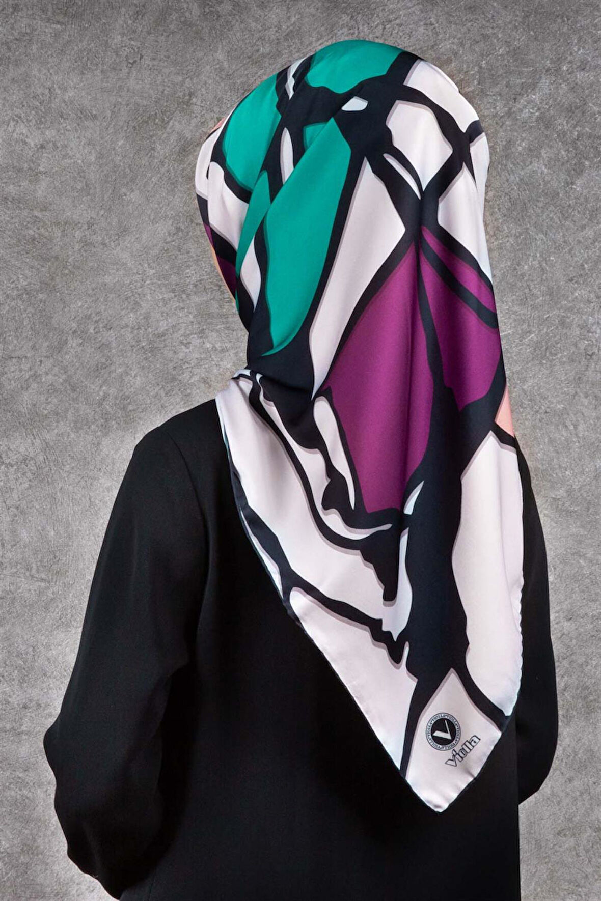 Twill Geometrik Desenli Mürdüm - Petrol Yeşili Renkli 90x90 Eşarp (İpek İçermez) Dikim Şekli : El Dikişi