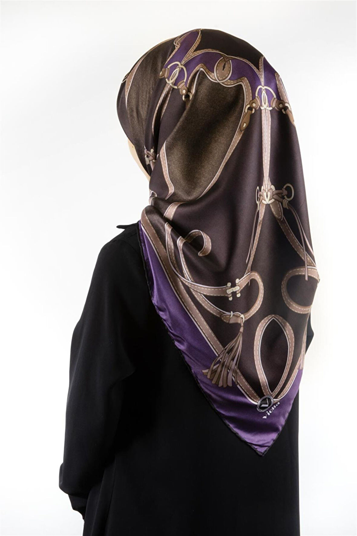 Twill Kemer Desenli Lila Renkli 90x90 Eşarp (İpek İçermez) Dikim Şekli : El Dikişi