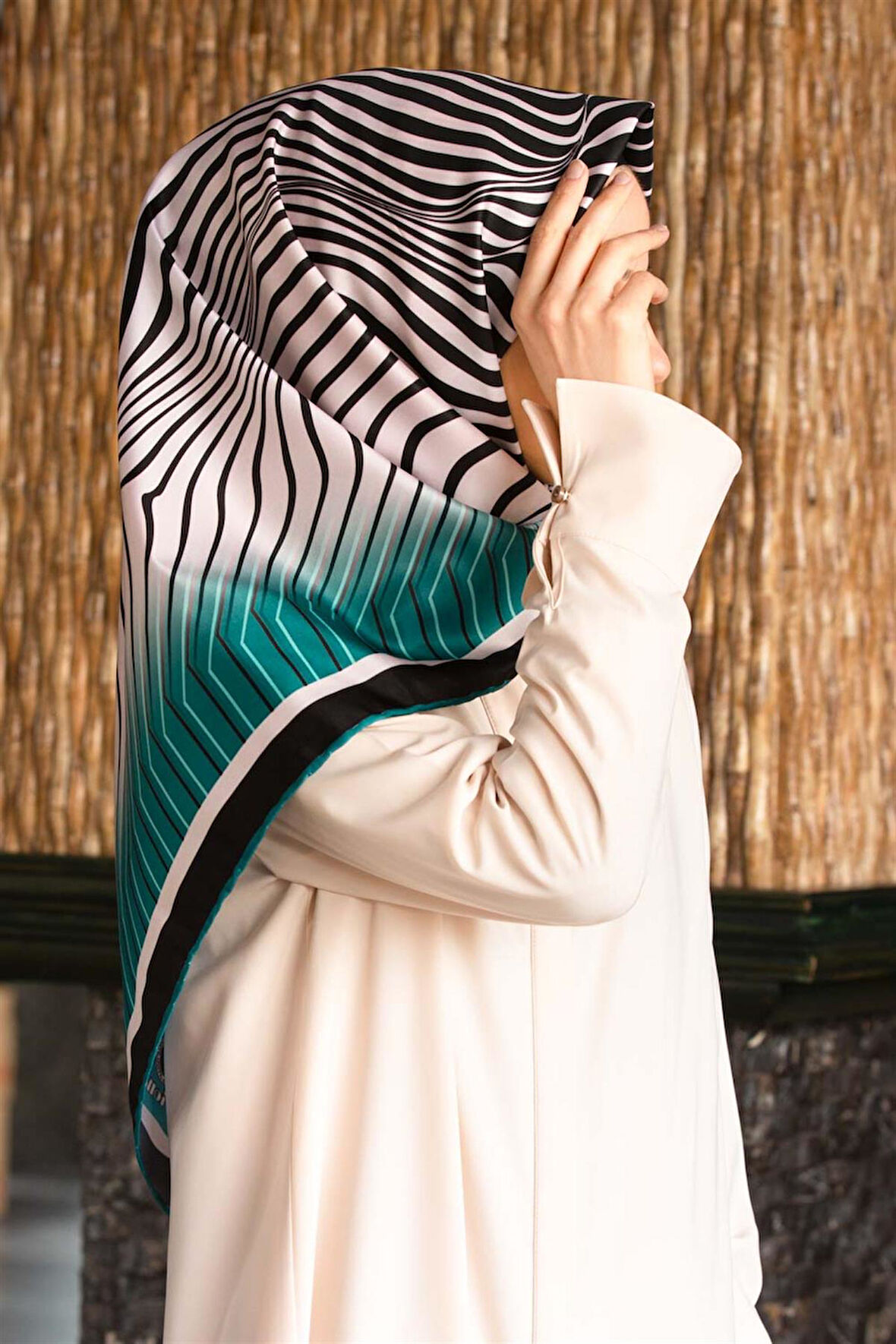 Twill Çizgili Desenli Petrol Yeşili Renkli 90x90 Eşarp (İpek İçermez)