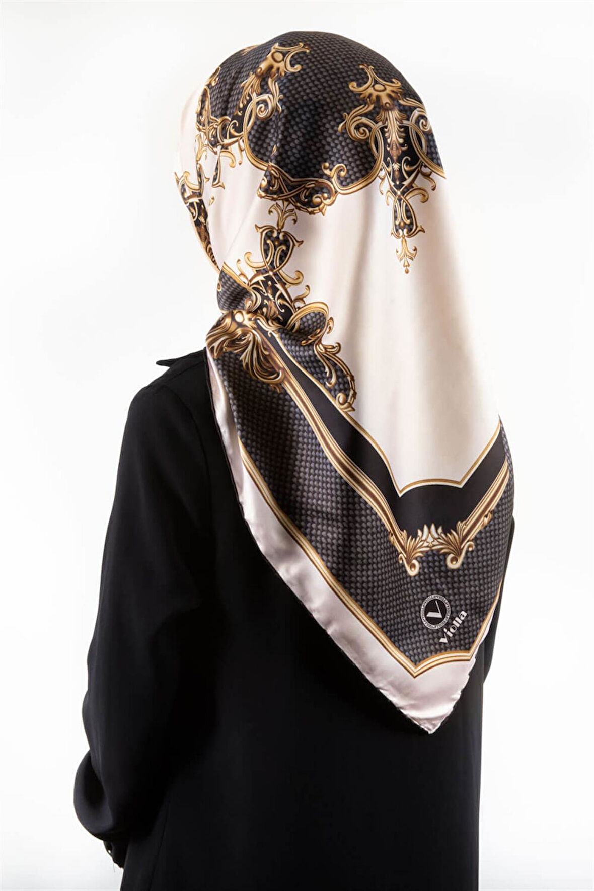 Twill Barok Desenli Gri Renkli 90x90 Eşarp (İpek İçermez) Dikim Şekli : El Dikişi