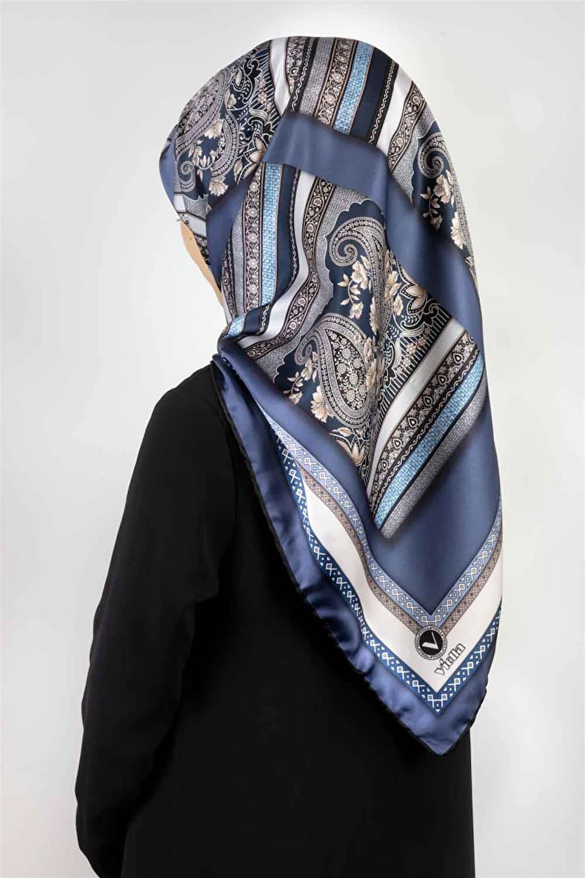 Twill Şal Desenli İndigo - Gri Renkli 90x90 Eşarp (İpek İçermez) Kenar Dikiş Şekli El Dikişli