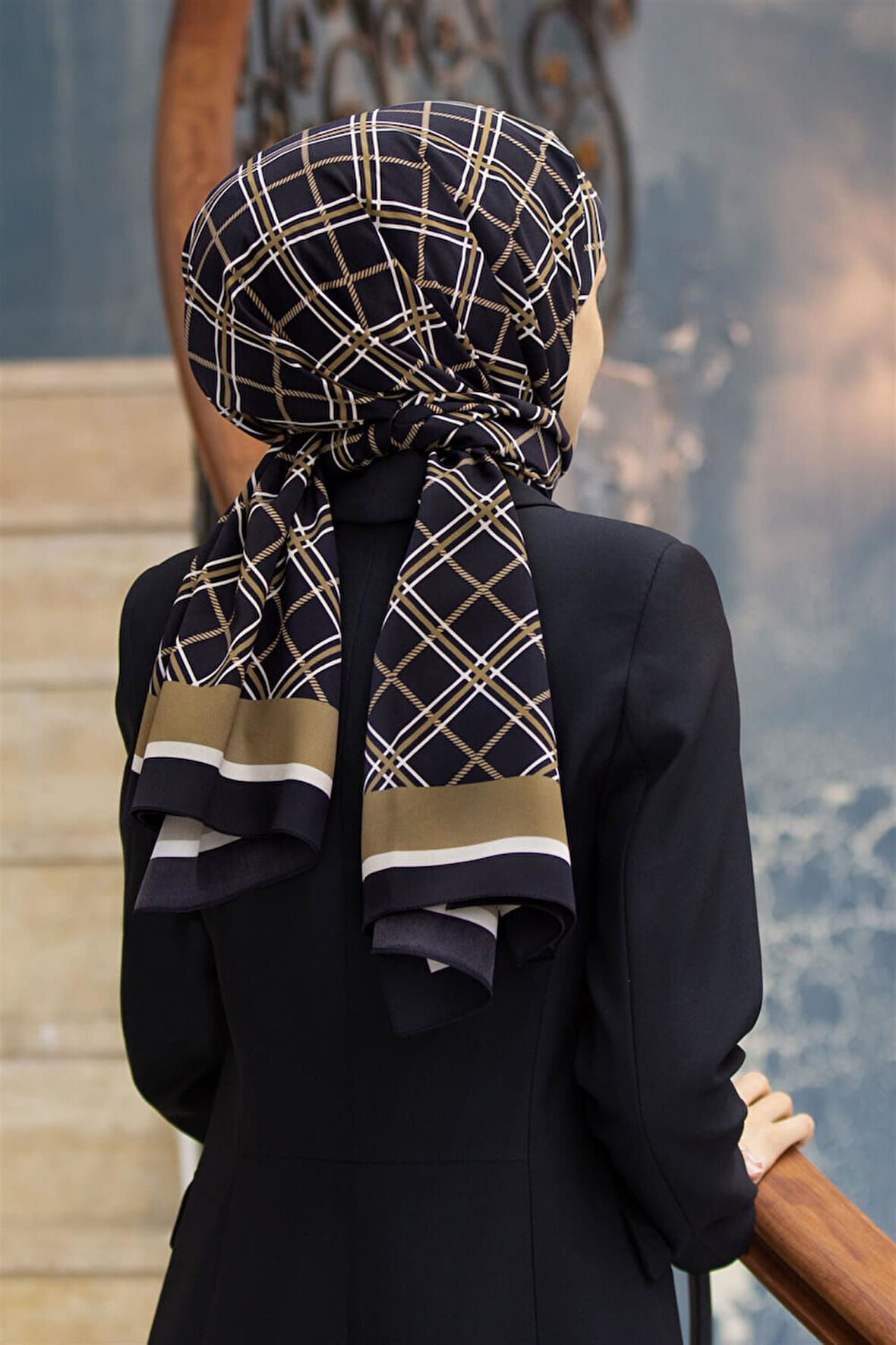 LÜKS MEDİNE İPEĞİ EKOSE DESENLİ SİYAH - VİZON RENKLİ 75X195 KIRIŞMAZ ŞAL MOSS KREP DİKİŞ TİPİ İTALYAN DİKİŞLİ