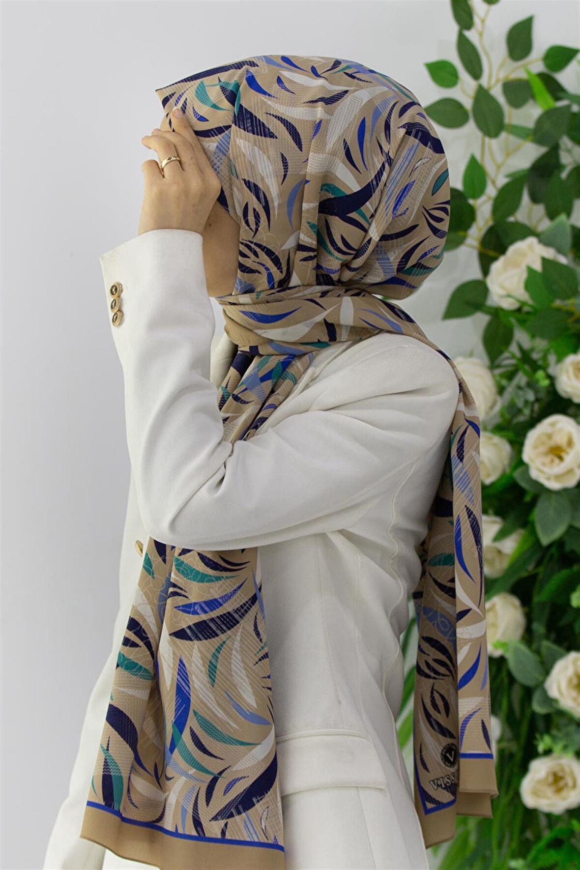 LÜKS MEDİNE İPEĞİ GEOMETRIK DESENLİ SAKS RENKLİ 75X195 KIRIŞMAZ ŞAL MOSS KREP DİKİŞ TİPİ İTALYAN DİKİŞLİ