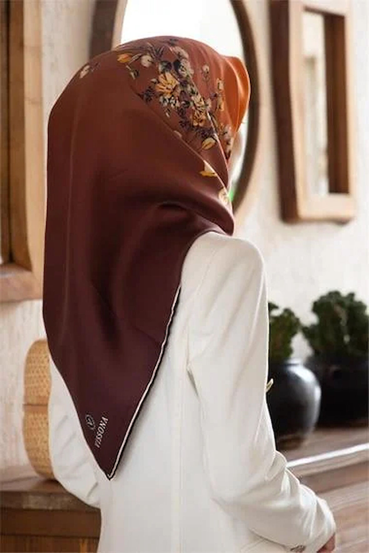 Vissona Tivil İpek Eşarp 60849 - 3 - 0014 Taba Çiçek Desen