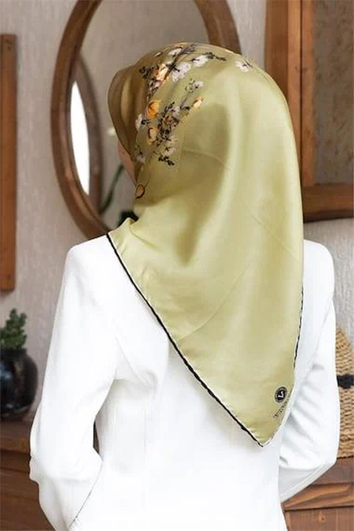 Vissona Tivil İpek Eşarp 60849 - 11 - 0420 Yağ Yeşili Çiçek Desen