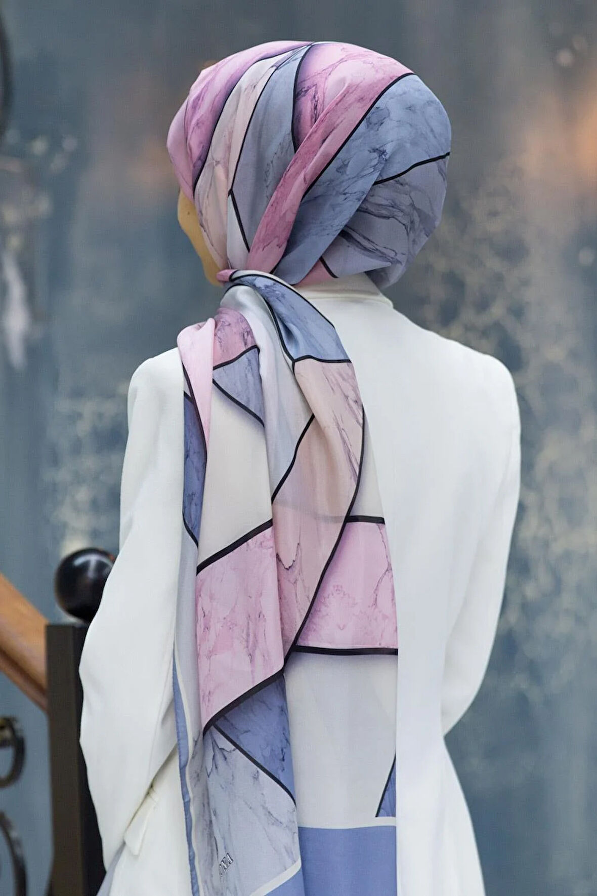 100% İPEK MERMER DESENLİ PUDRA - BEBE MAVİSİ RENKLİ ŞAL