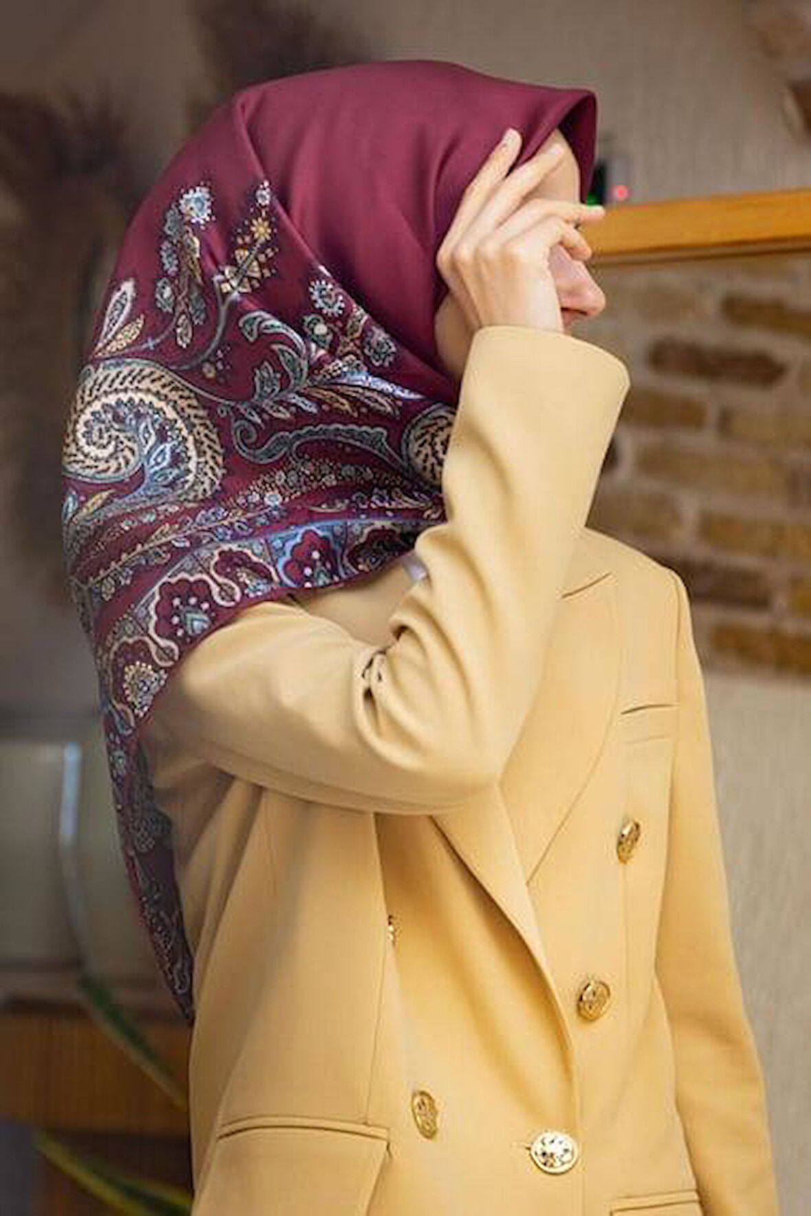 Vissona Tivil İpek Eşarp 60866 - 25 - 0018 Bordo Etnik Desen