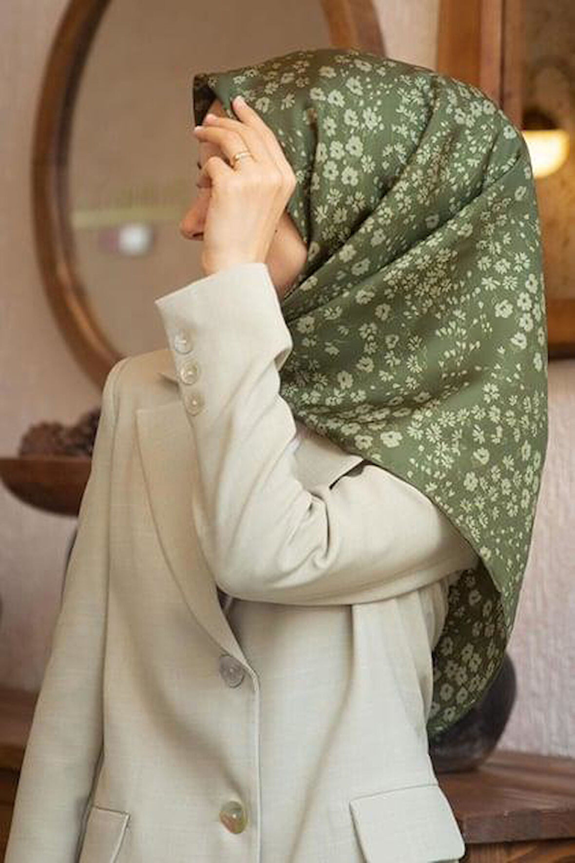 Vissona Tivil İpek Eşarp 60911 - 18 - 0037 Haki Çiçek Desen