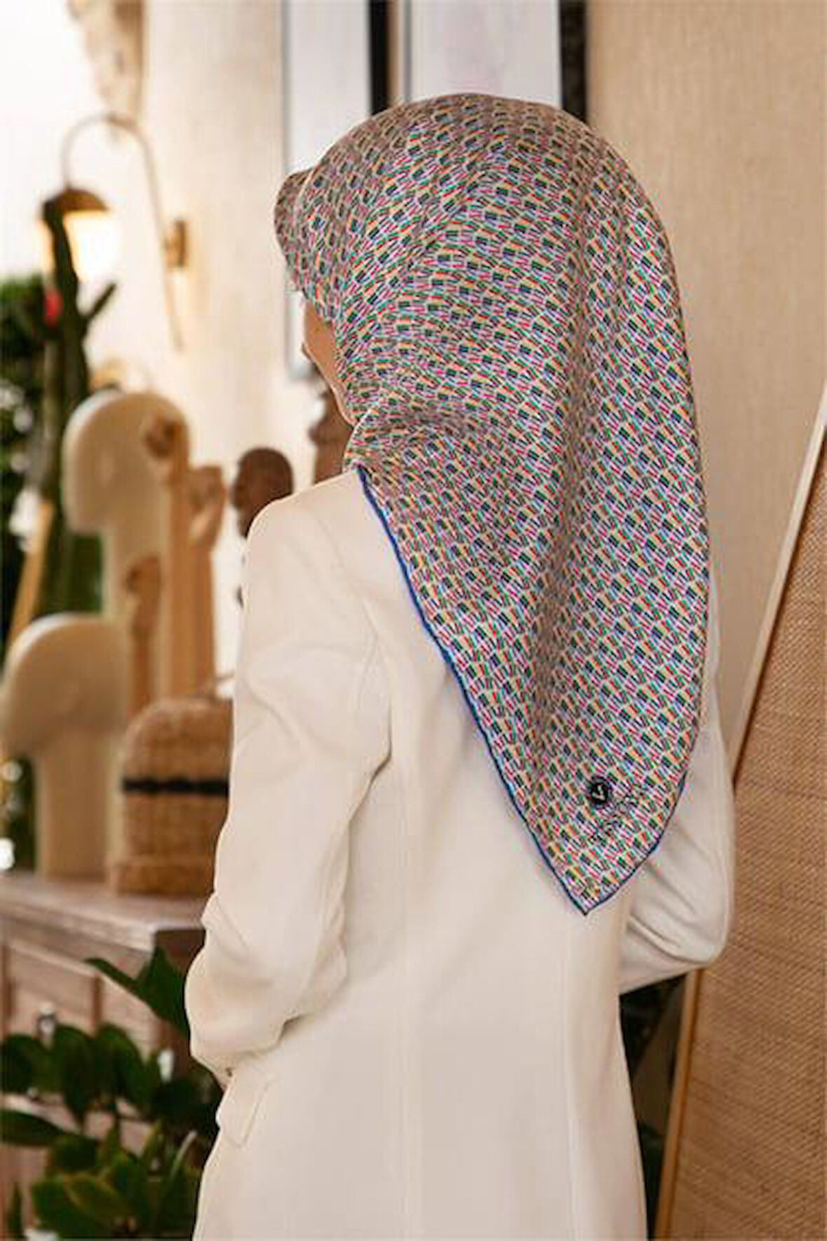 Vissona Tivil İpek Eşarp 60992 - 19 - 0032 Beyaz Saks Kırçıllı Desen