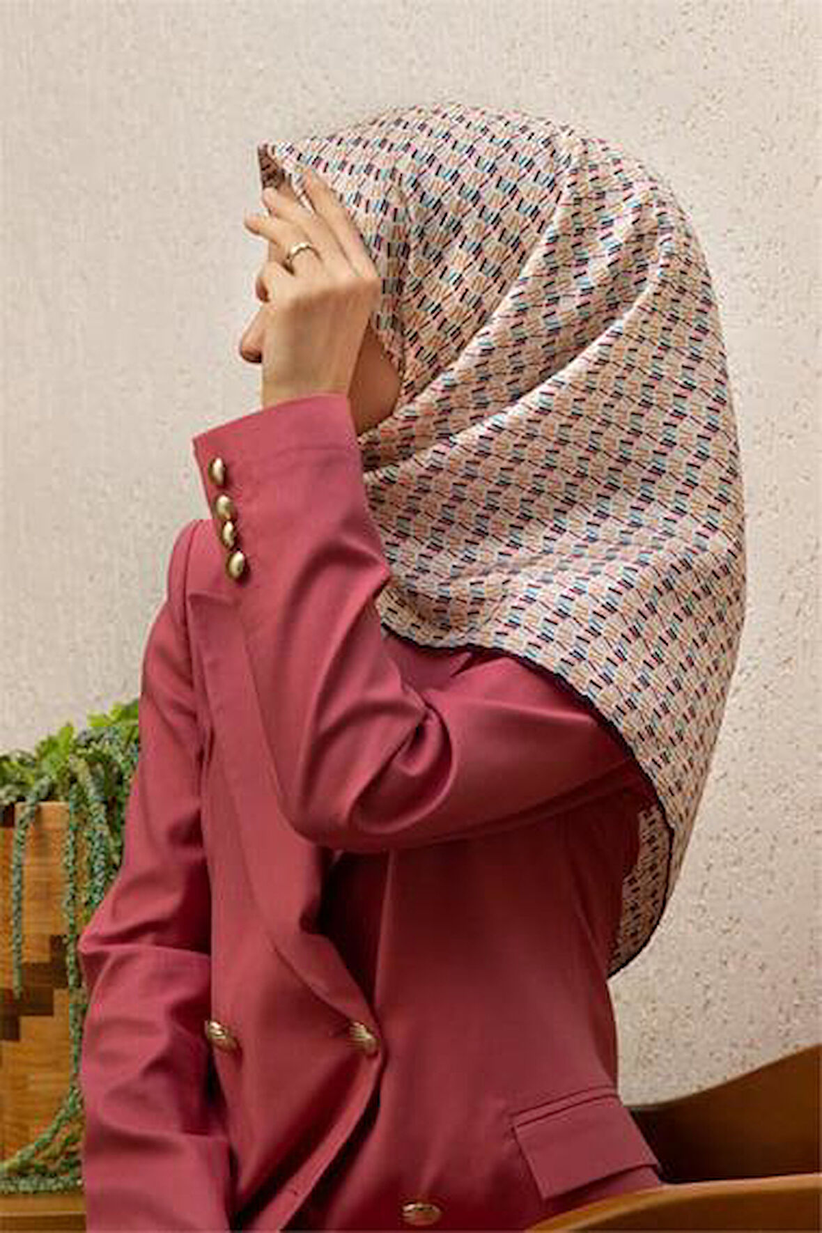 Vissona Tivil İpek Eşarp 60992 - 27 - 281 Vişne Çürüğü Kırçıllı Desen