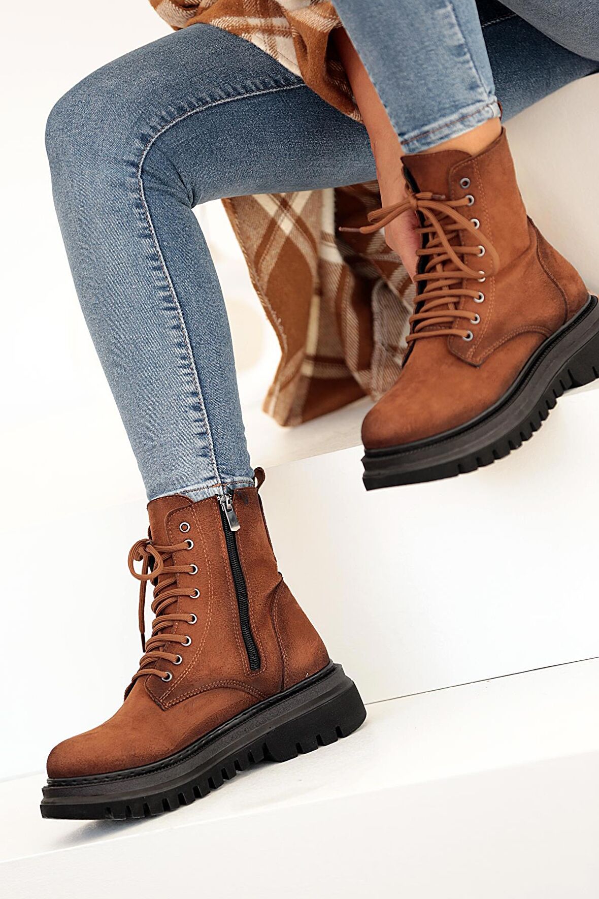 Pembe Potin Termo Kalın Taban Fermuarlı Kadın Bot 031-7757-22Süet