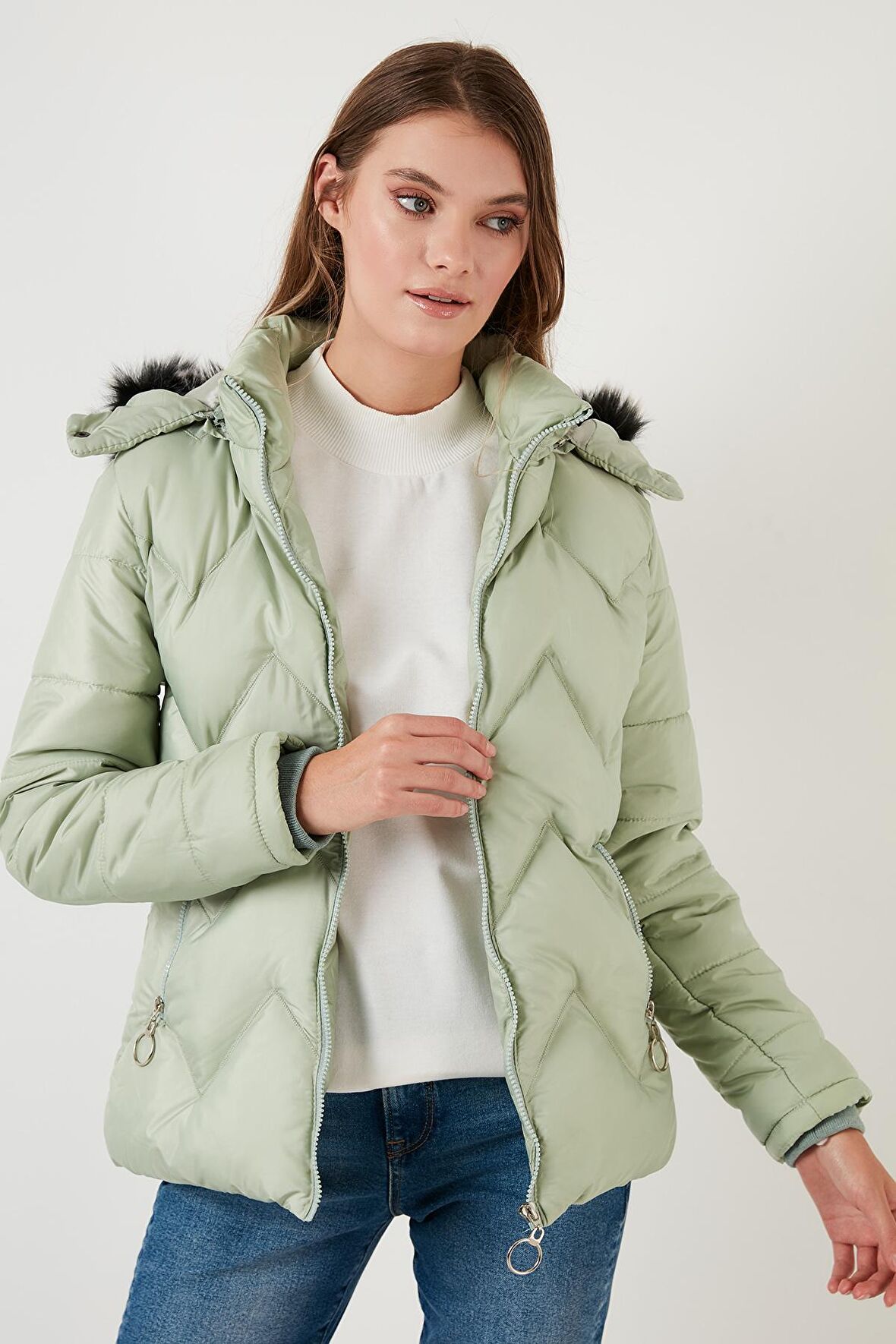 Lela Bayan Mont 5769009