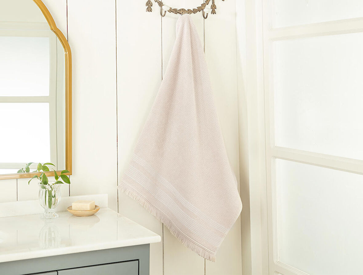 Madame Coco Elise Jakarlı Banyo Havlusu