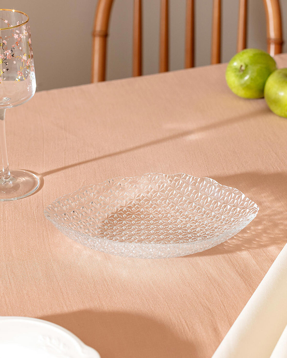 Madame Coco Charmes Oval Kase 28 x 18 cm