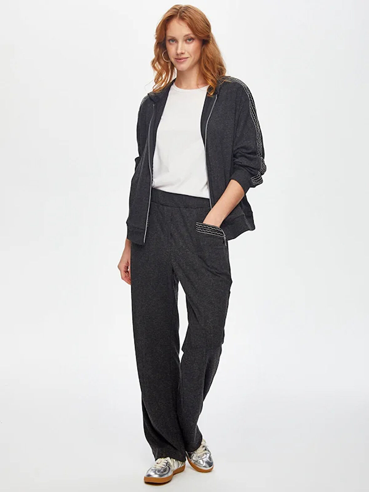 Zincir Şerit Detaylı Simli Yumuşak Dokulu Eşofman Üst 69277